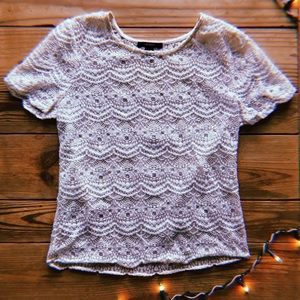 Forever 21 lace fashion top